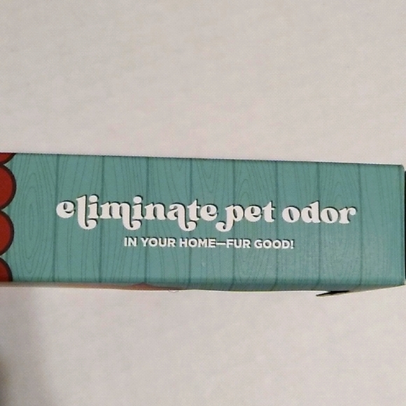 New Pet Odor Remover - Picture 4 of 5